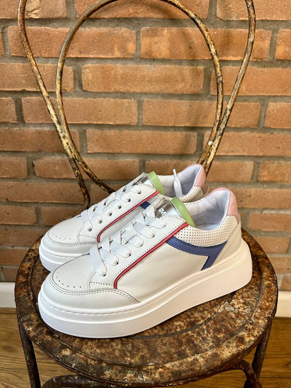 SNEAKERS MIRTILLA